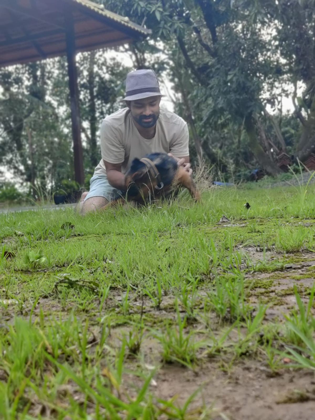 Manoj Pet Sitter - Verified pet service provider in Bengaluru